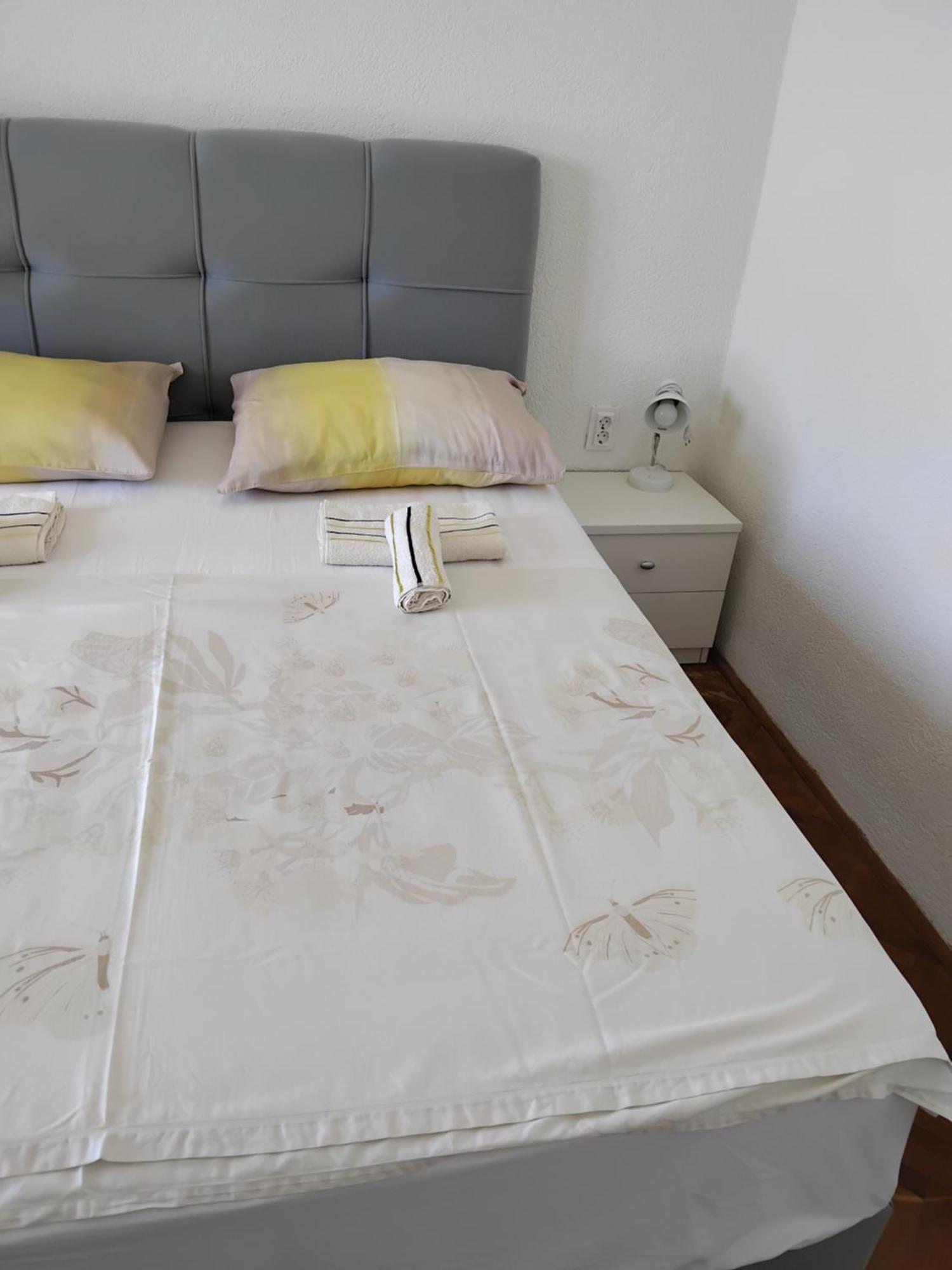 Rooms Anela With Large Common Tarrace And Beautiful Sea View Ragusa Esterno foto