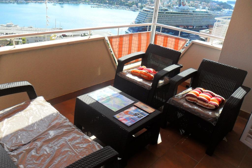 Rooms Anela With Large Common Tarrace And Beautiful Sea View Ragusa Camera foto