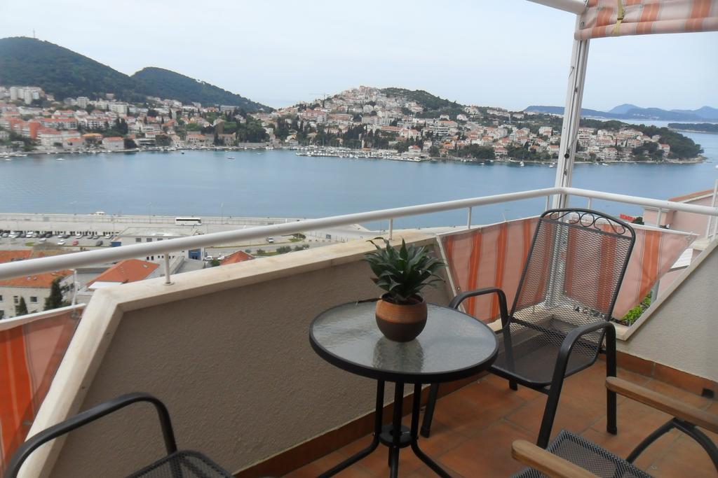 Rooms Anela With Large Common Tarrace And Beautiful Sea View Ragusa Camera foto